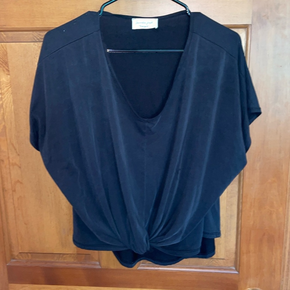 Short sleeve flowy lavender field top in charcoal